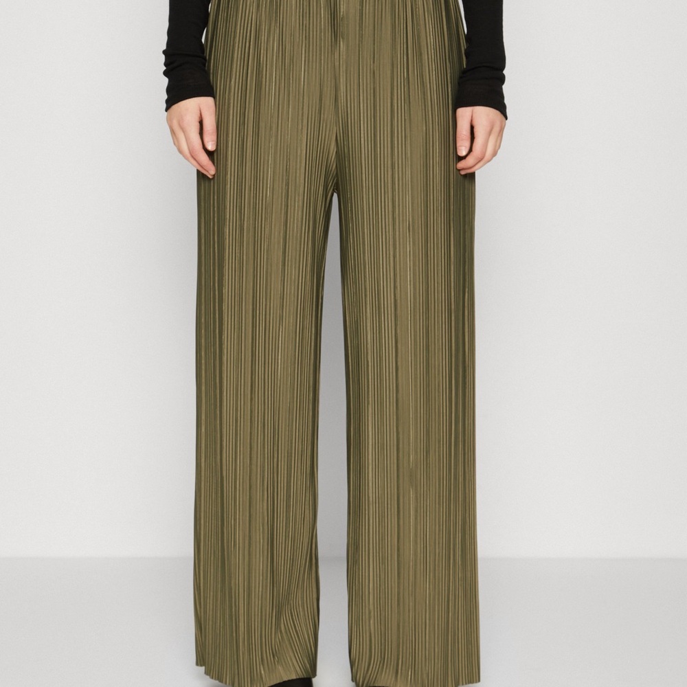 NWOT Samsoe Samsoe Uma Trousers Dark Olive Size Small
